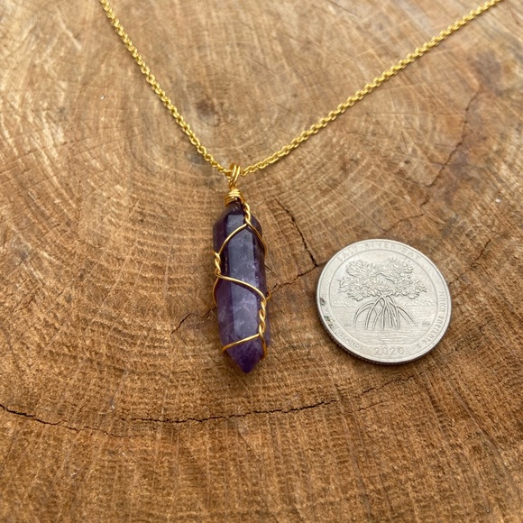 Amethyst hand wired pendant - Picture 4 of 4